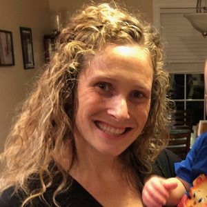 Meet your Posher, Maura